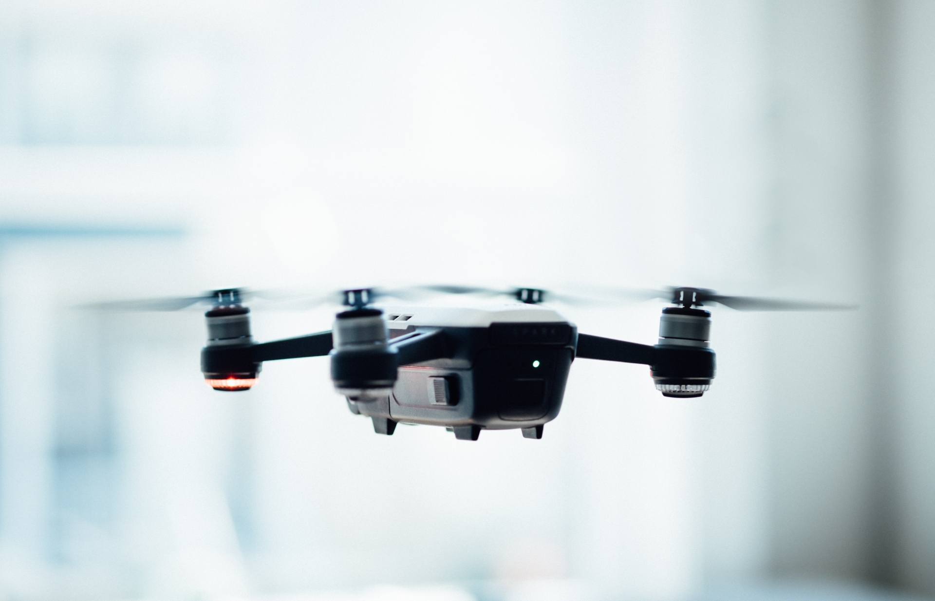 dose-media-aSPomqvp1cI-unsplash (1) drones-gimns